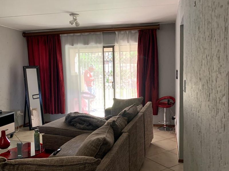 Apartment Rental Monthly In Sandton - Photo 9