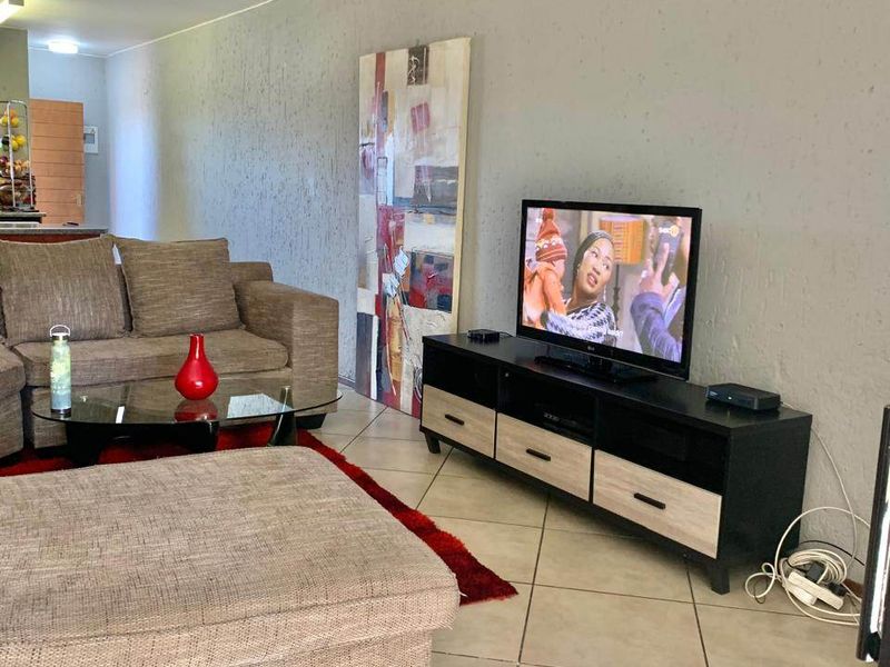 Apartment Rental Monthly In Sandton - Photo 7