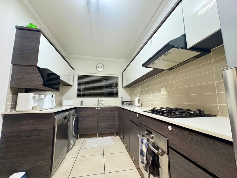 Apartment Rental Monthly In Edenvale - Photo 5