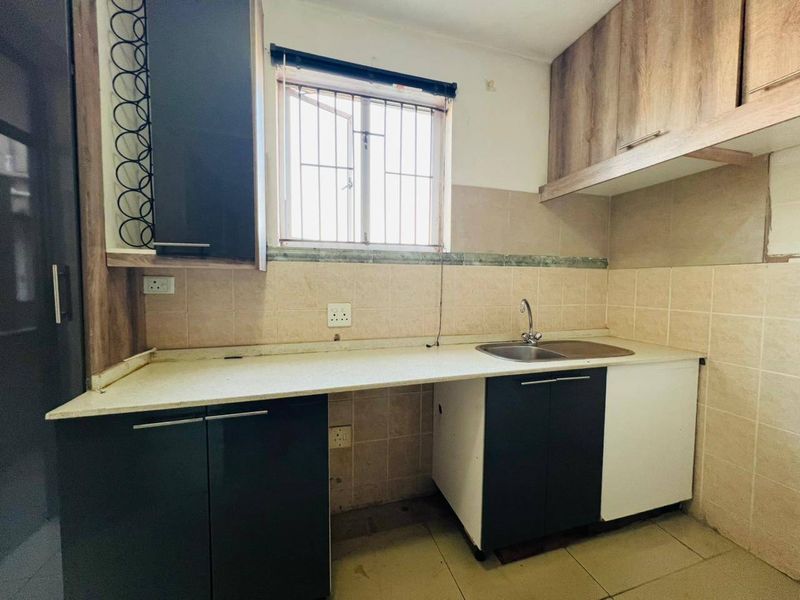 Apartment For Sale In Durban - Photo 3