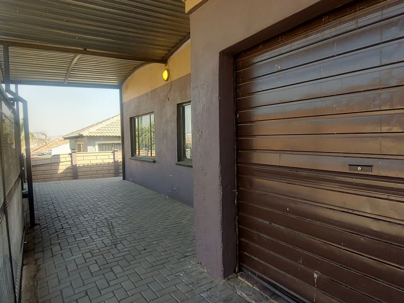 House Rental Monthly In Tembisa - Photo 2