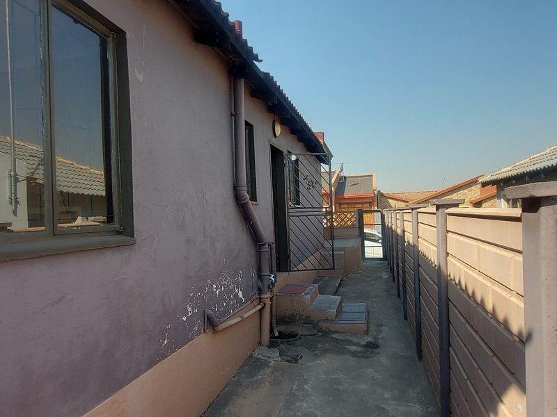 House Rental Monthly In Tembisa - Photo 5