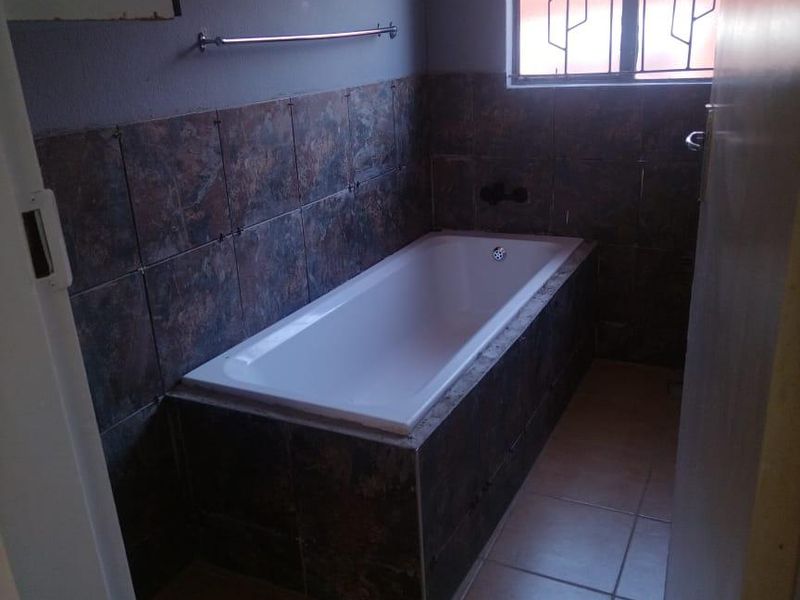 House For Sale In Boksburg - Photo 4