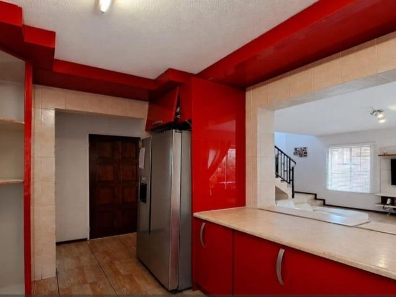 Townhouse For Sale In Centurion - Photo 6