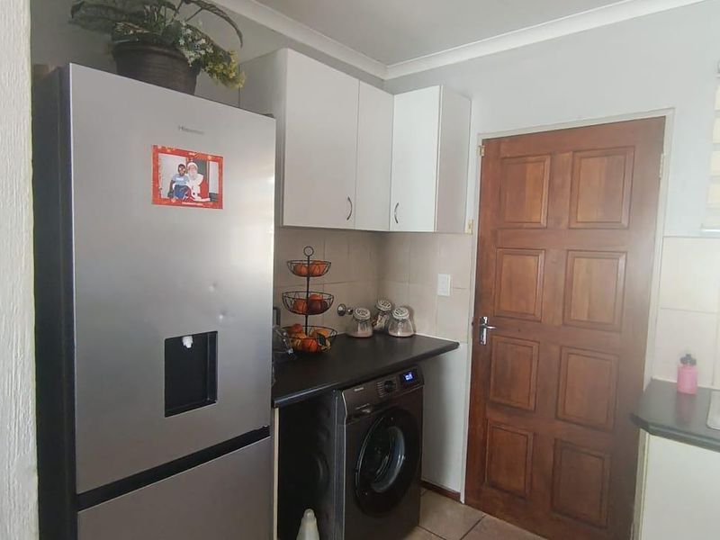 Townhouse For Sale In Centurion - Photo 5