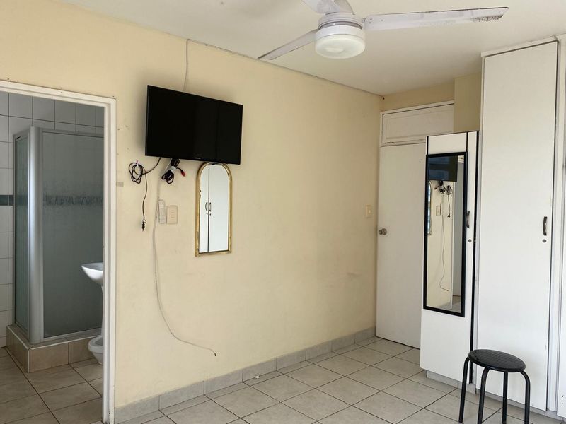 Apartment Rental Monthly In Durban - Photo 10