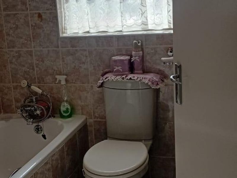 Townhouse For Sale In Port Elizabeth - Photo 8