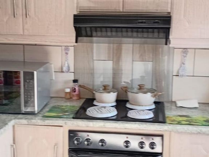 Townhouse For Sale In Port Elizabeth - Photo 6