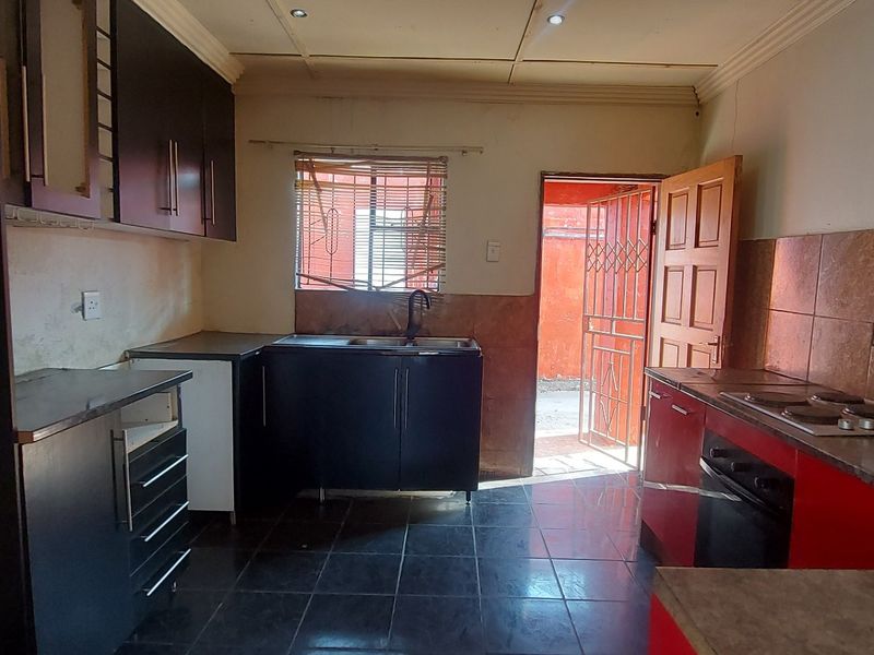 House Rental Monthly In Kempton Park - Photo 2