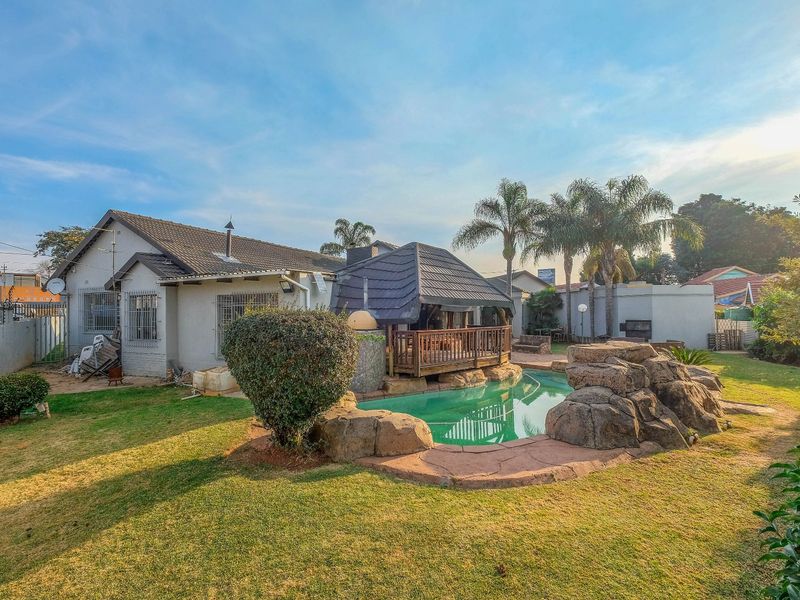 House For Sale In Roodepoort - Photo 9