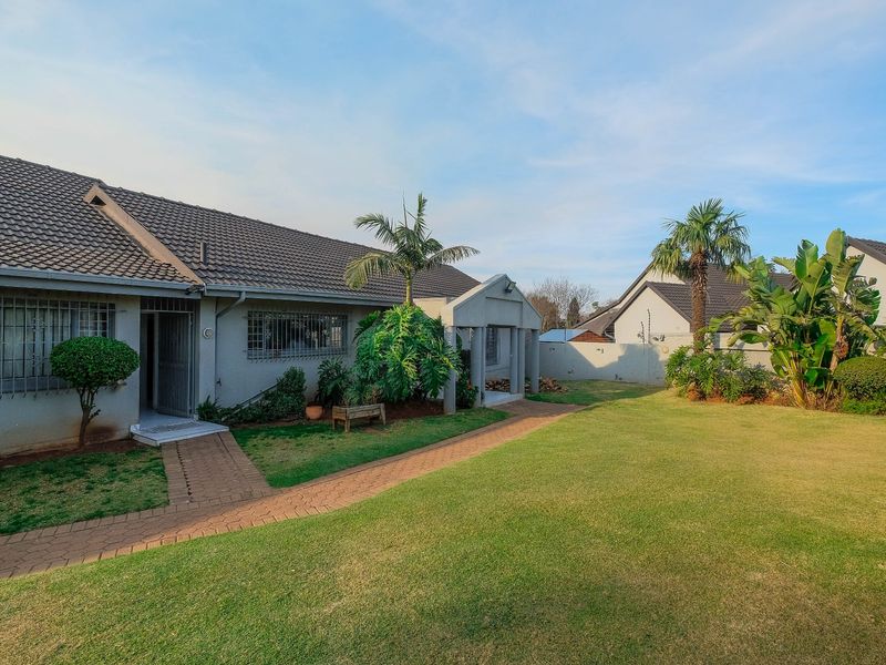 House For Sale In Roodepoort - Photo 7