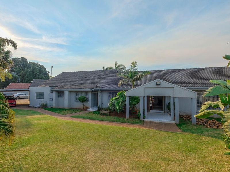 House For Sale In Roodepoort - Photo 6