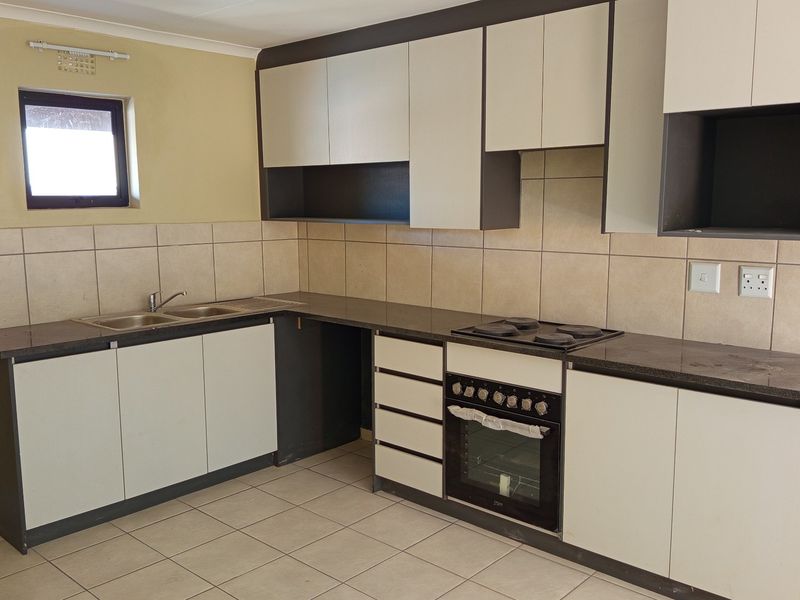 Apartment For Sale In Benoni - Photo 2