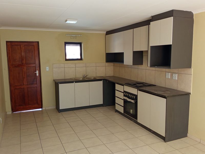 Apartment For Sale In Benoni - Photo 4
