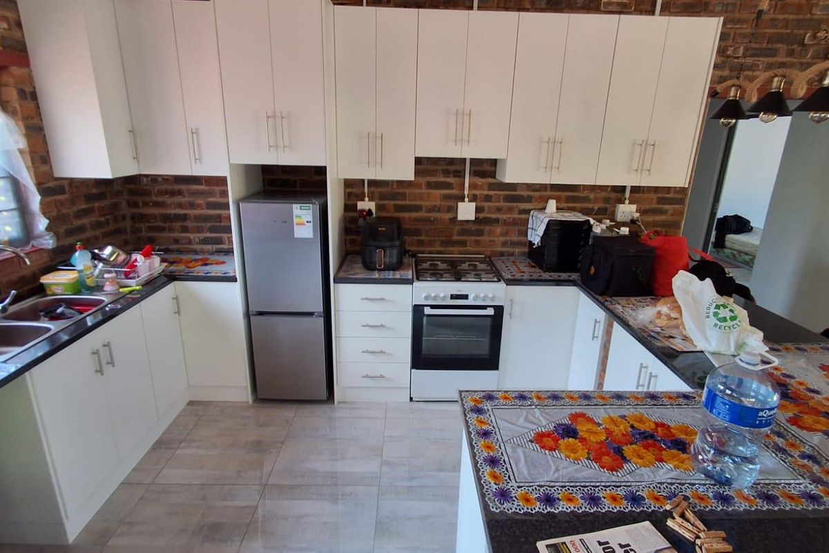 House Rental Monthly In Port Edward - Photo 4