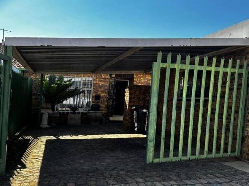 Townhouse For Sale In Boksburg - Photo 8