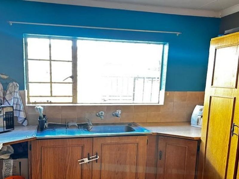 Townhouse For Sale In Boksburg - Photo 7
