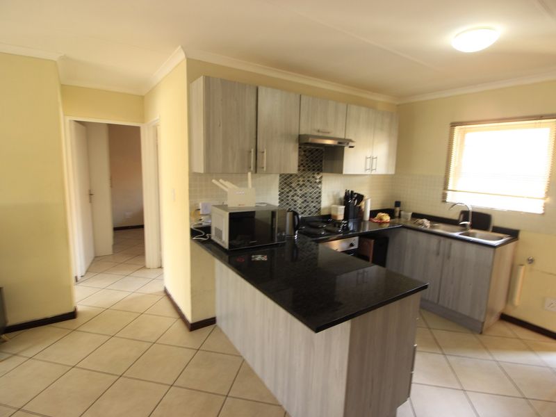 Townhouse For Sale In Boksburg - Photo 2