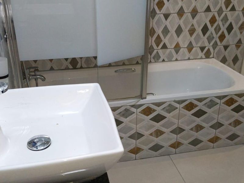 Apartment Rental Monthly In Germiston - Photo 4