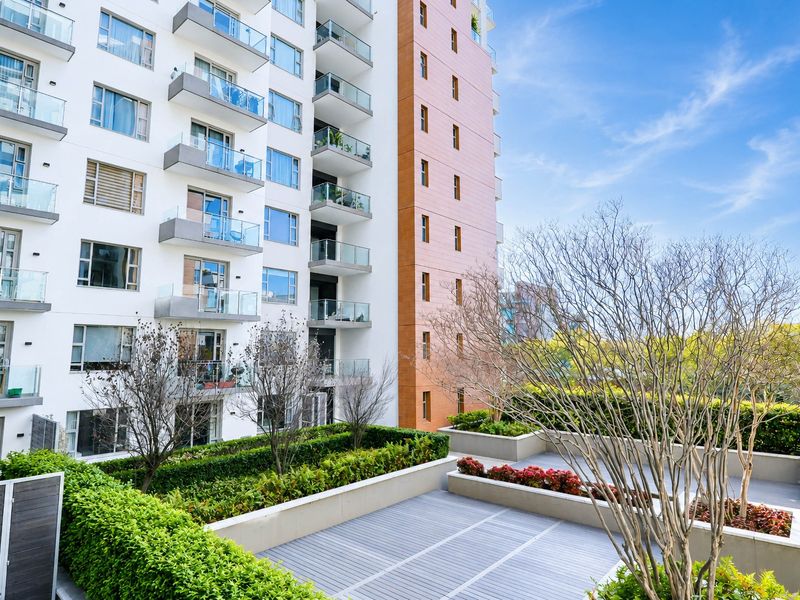 Apartment For Sale In Johannesburg - Photo 4