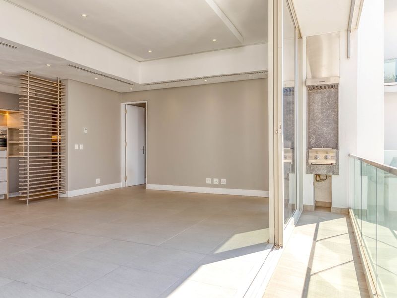 Apartment For Sale In Johannesburg - Photo 5