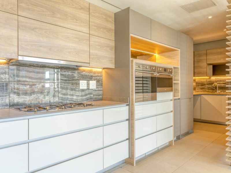 Apartment For Sale In Johannesburg - Photo 9