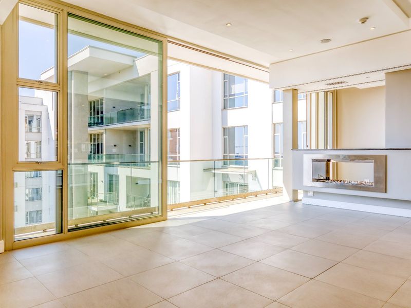Apartment For Sale In Johannesburg - Photo 3
