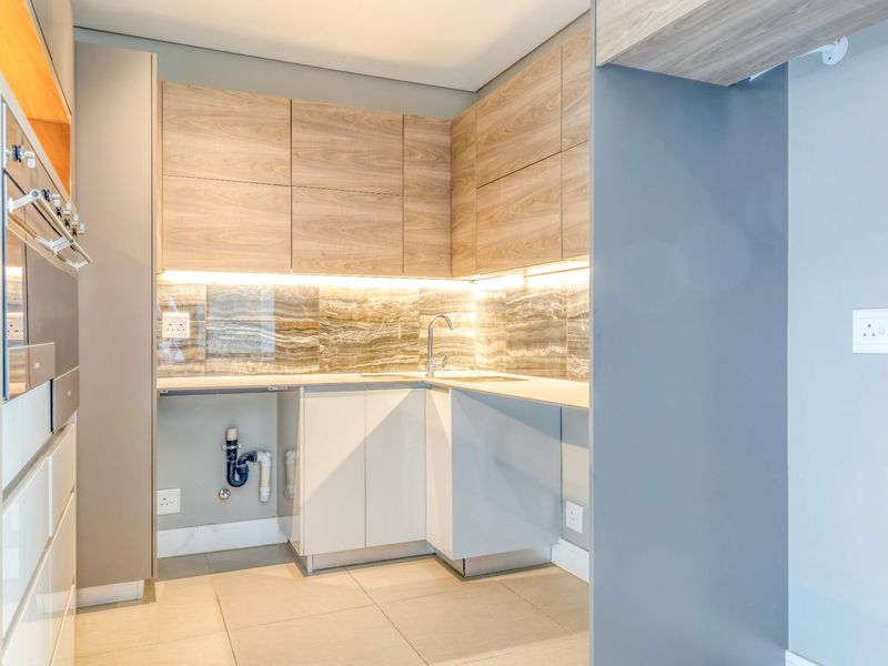 Apartment For Sale In Johannesburg - Photo 9