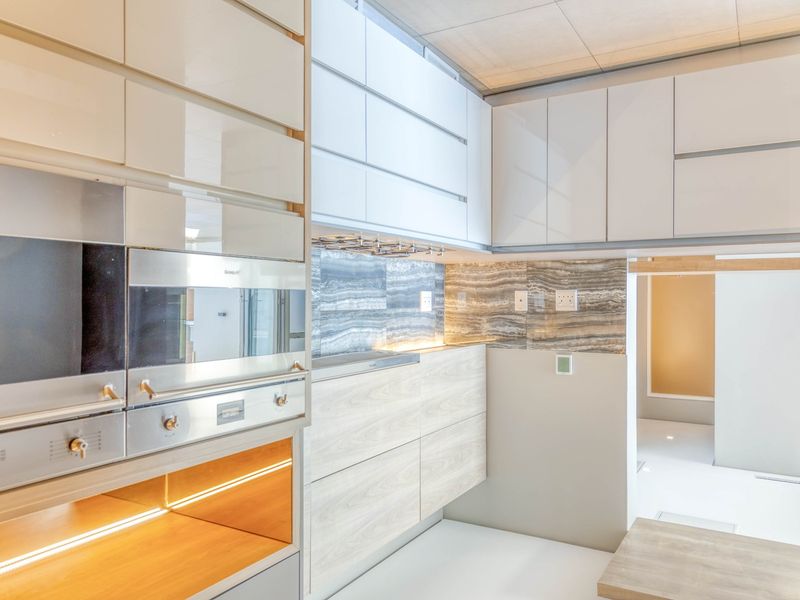 Apartment For Sale In Johannesburg - Photo 7