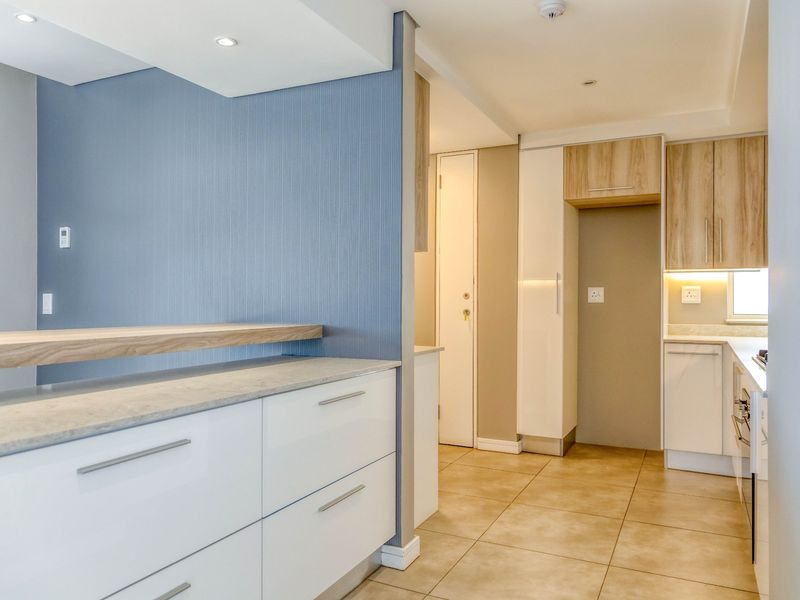 Apartment For Sale In Johannesburg - Photo 9