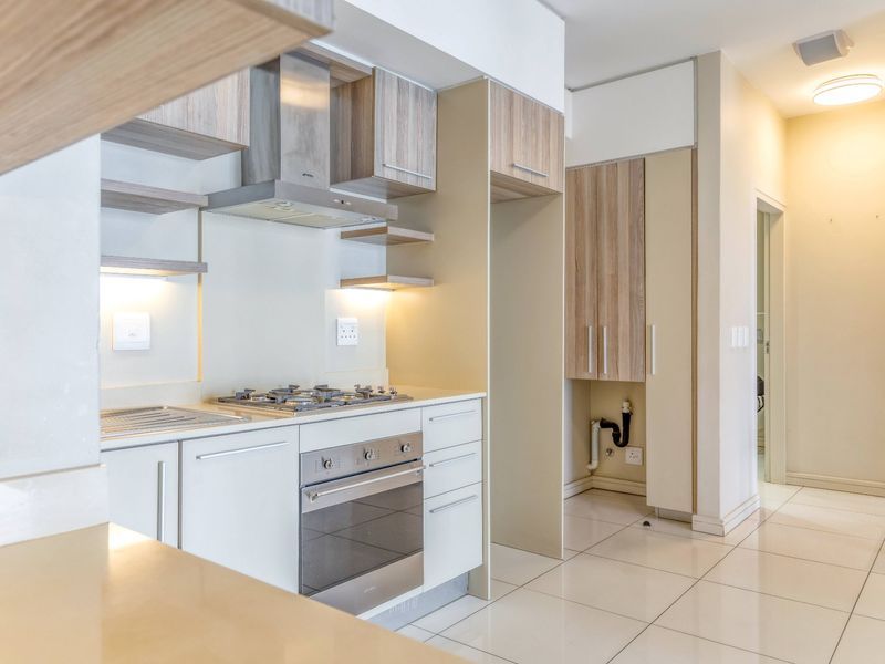 Apartment For Sale In Johannesburg - Photo 4