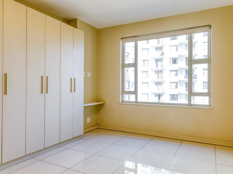Apartment For Sale In Johannesburg - Photo 10