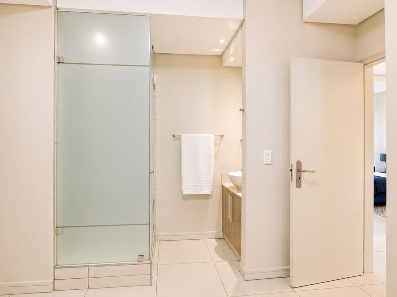 Apartment For Sale In Johannesburg - Photo 10
