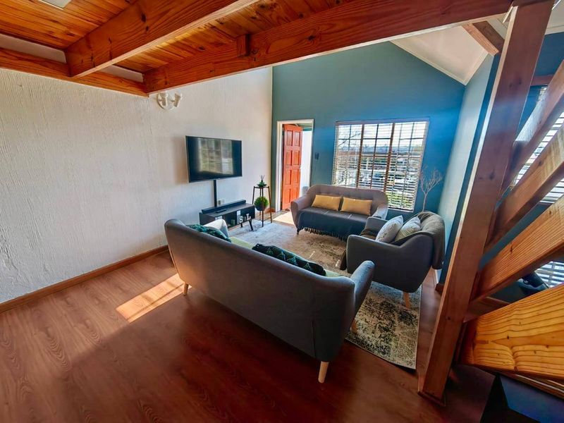 Townhouse For Sale In Edenvale - Photo 4