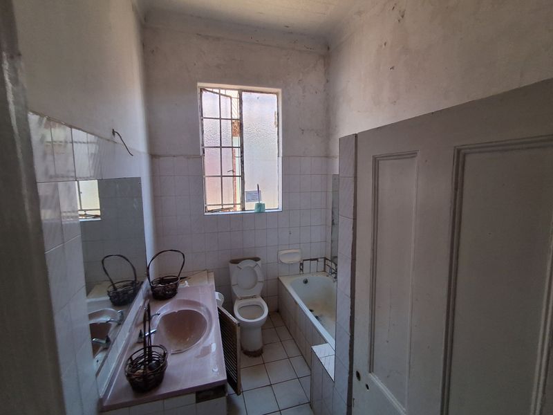House For Sale In Johannesburg - Photo 8