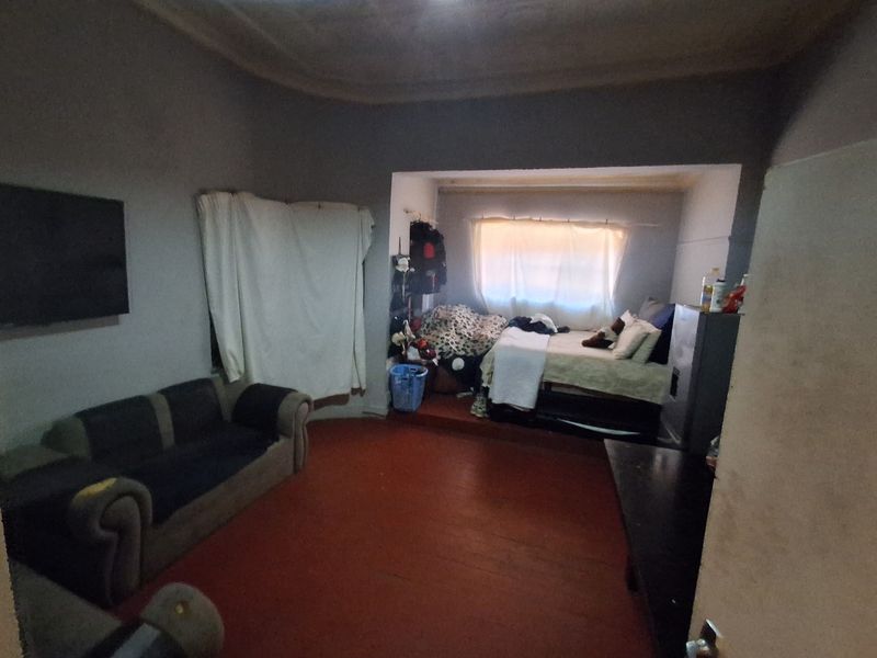 House For Sale In Johannesburg - Photo 4