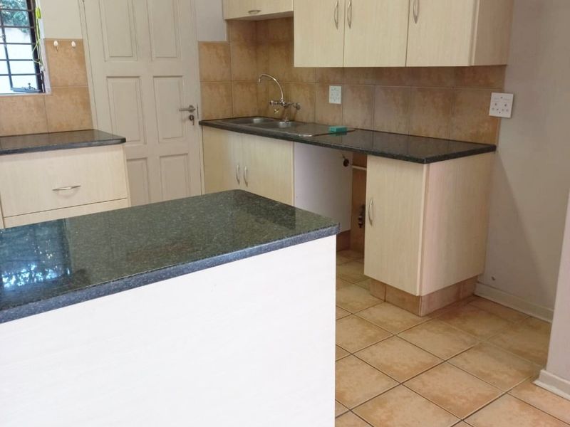 Cluster Rental Monthly In Edenvale - Photo 5