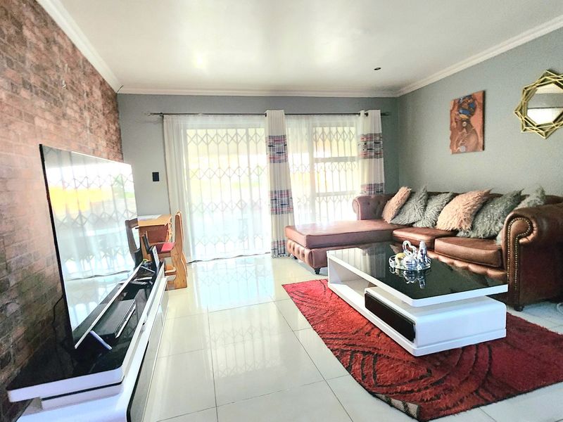 Townhouse For Sale In Centurion - Photo 8