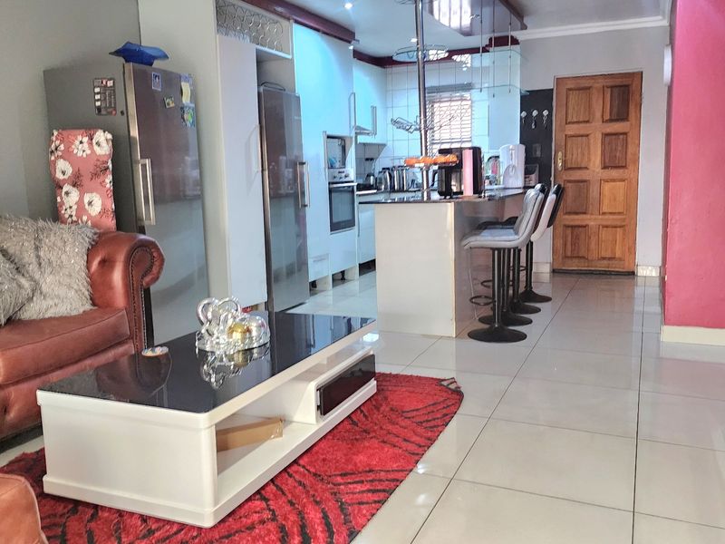 Townhouse For Sale In Centurion - Photo 3