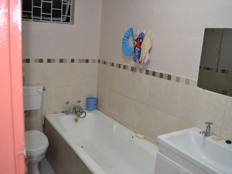House For Sale In Mitchells Plain - Photo 9