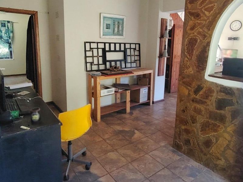 House For Sale In Port Edward - Photo 4