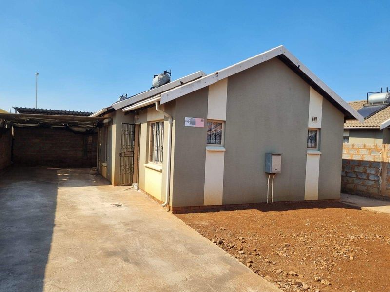 House For Sale In Alberton - Photo 2