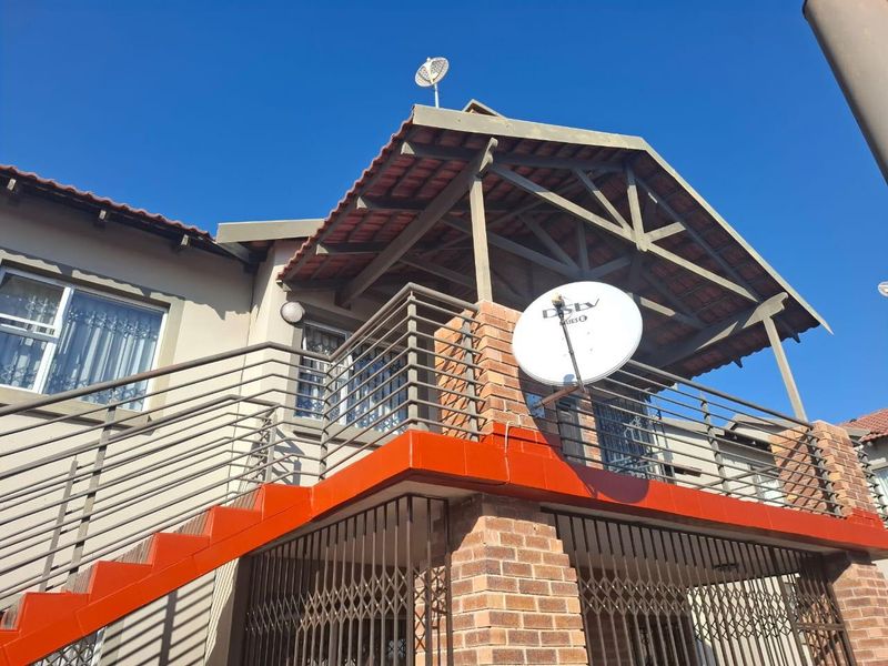Townhouse For Sale In Polokwane - Photo 2