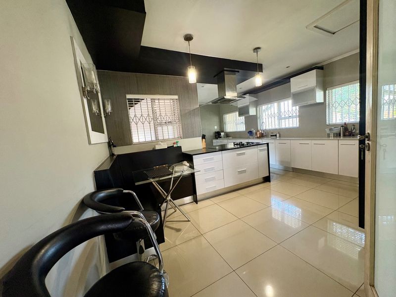 House For Sale In Johannesburg - Photo 4