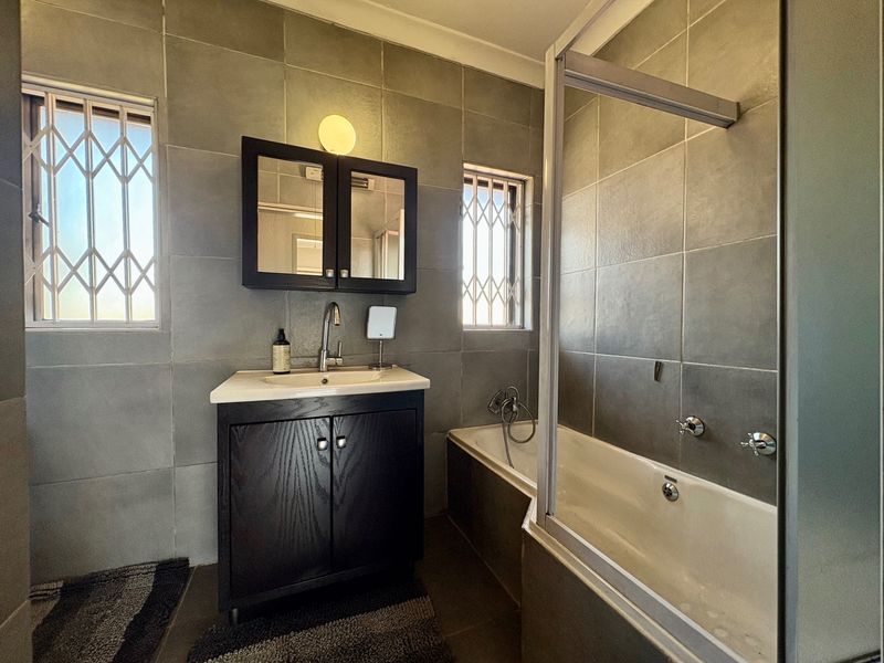 House For Sale In Johannesburg - Photo 10