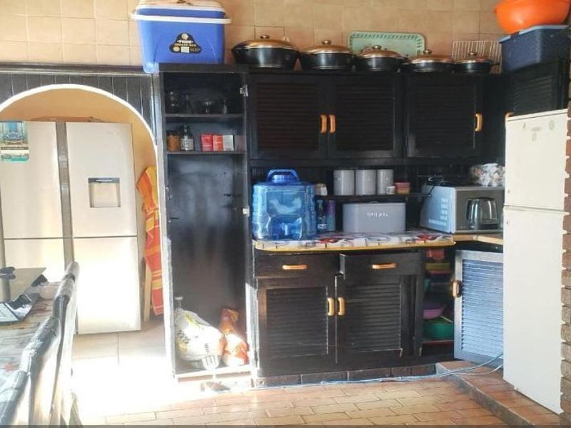 House For Sale In Johannesburg - Photo 2