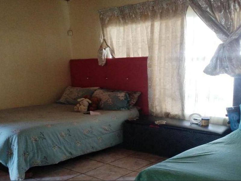 House For Sale In Johannesburg - Photo 4