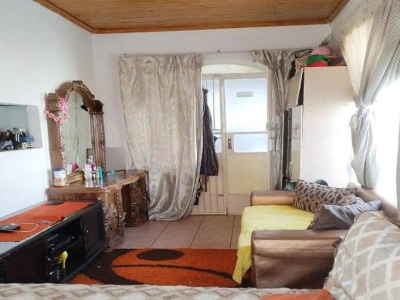 House For Sale In Johannesburg - Photo 9