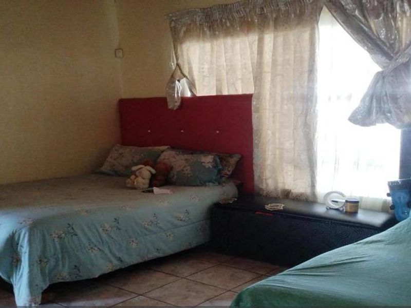 House For Sale In Johannesburg - Photo 8
