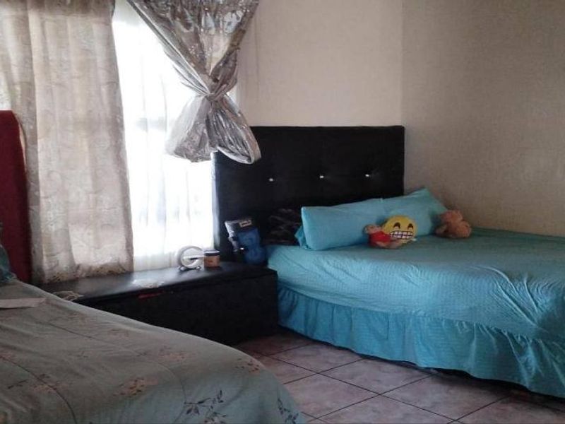 House For Sale In Johannesburg - Photo 7
